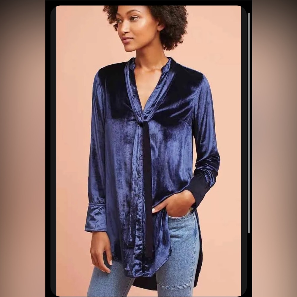 Anthropologie Maeve Tunic top in Navy Blue/ purple velvet Tie neck. Size 2.